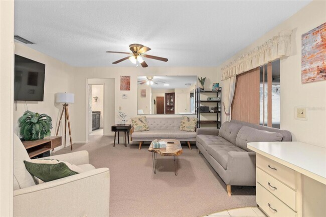 Building Photo - 1435 Paula Dr