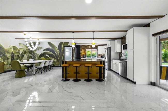 Building Photo - 10366 NW 15th St