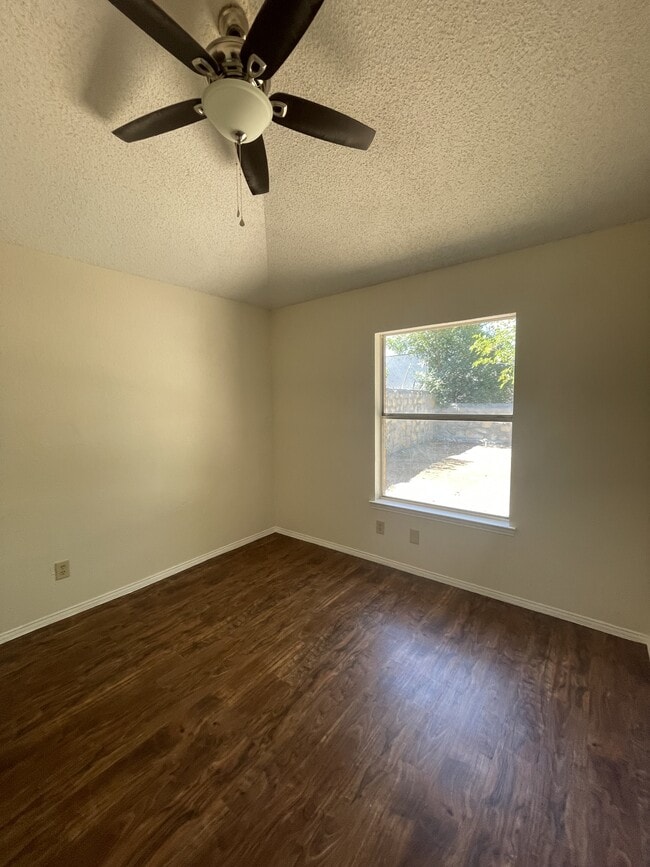 Building Photo - 12040 Sal Rasura Ct