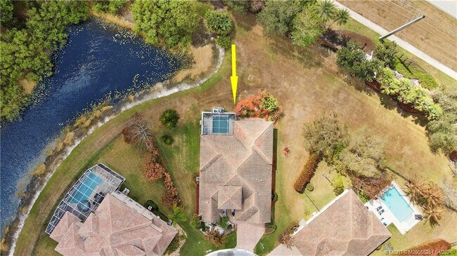 Building Photo - 5628 SW Gray Fox Dr