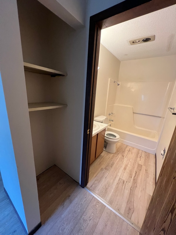 Building Photo - 151 Plum St