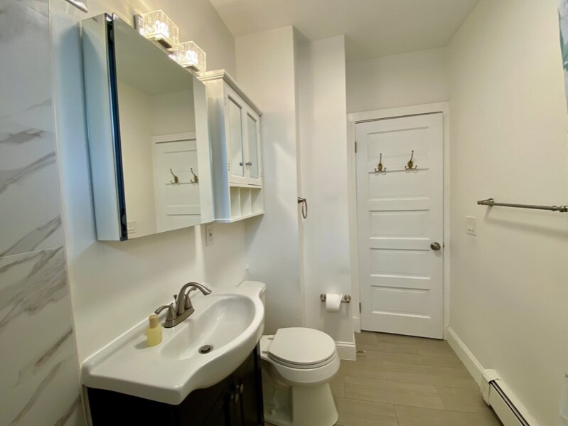 Building Photo - 21 Heldun St