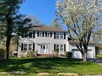 Building Photo - 193 Beekman Ln