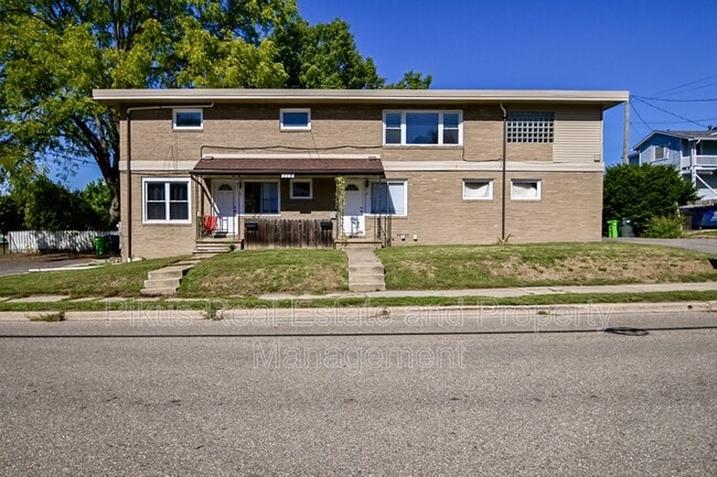 Primary Photo - 119 7th St NW