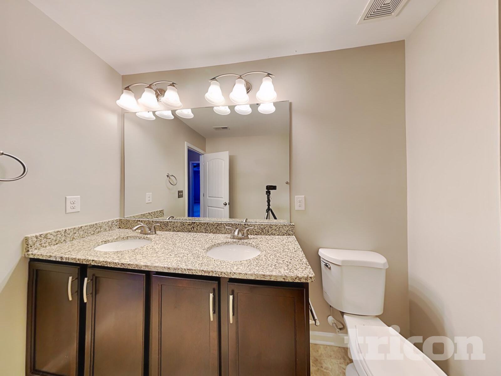 Building Photo - 447 Knothole Ln