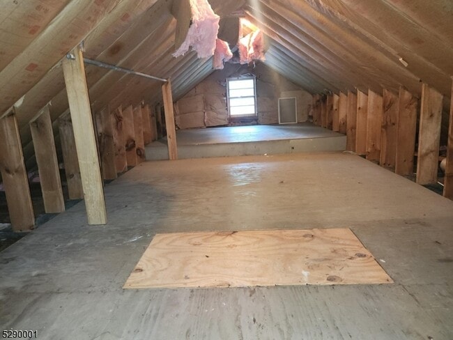 Building Photo - 72 Glenwood Mt Rd