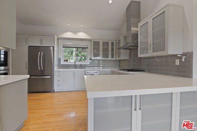 Building Photo - 13463 Rand Dr