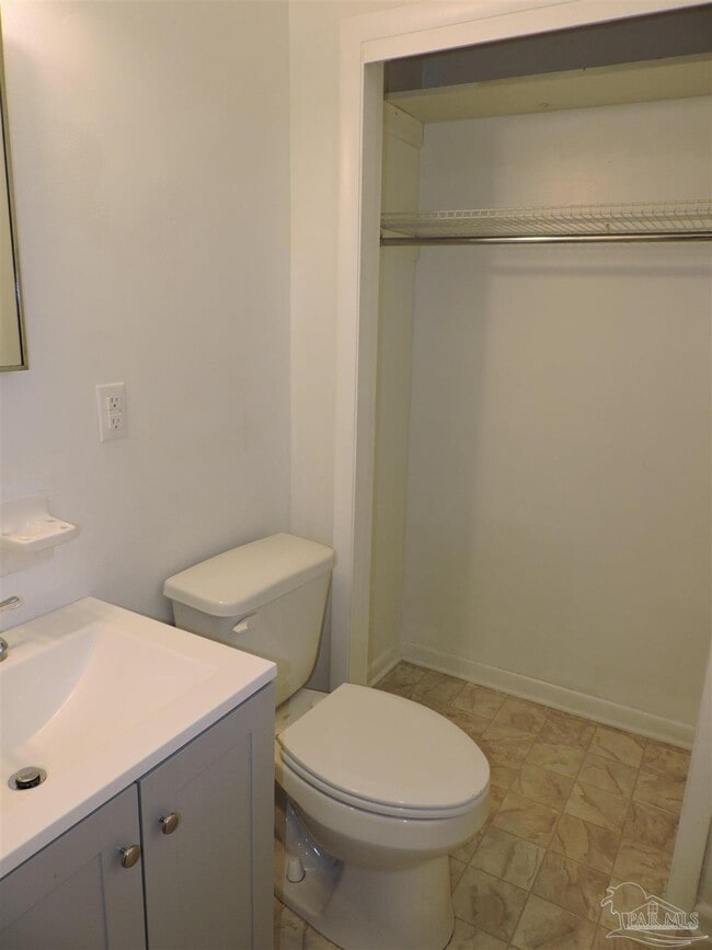 Building Photo - 4454 Bixby Cir
