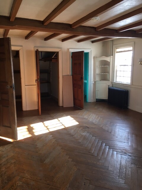 Building Photo - 1308 Presque Isle Ave