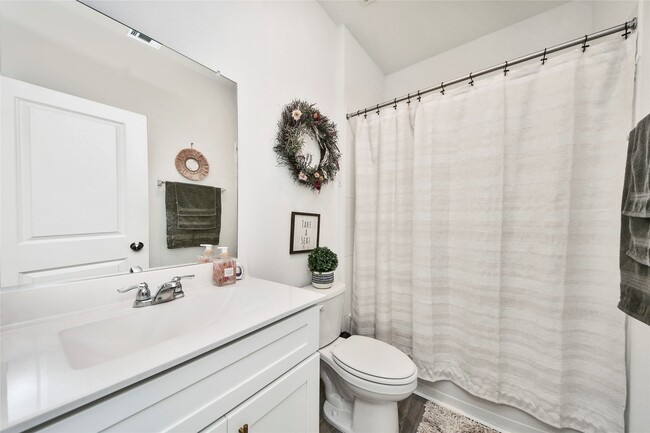 Building Photo - 25928 Chicory Dr