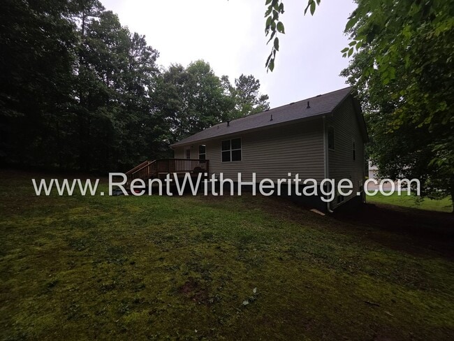 Building Photo - Immaculate 5-bedroom, 3-bath home in the Cedar Mountain Park subdivision in Douglasville, GA.