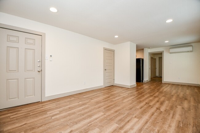Building Photo - 1009 Enid St