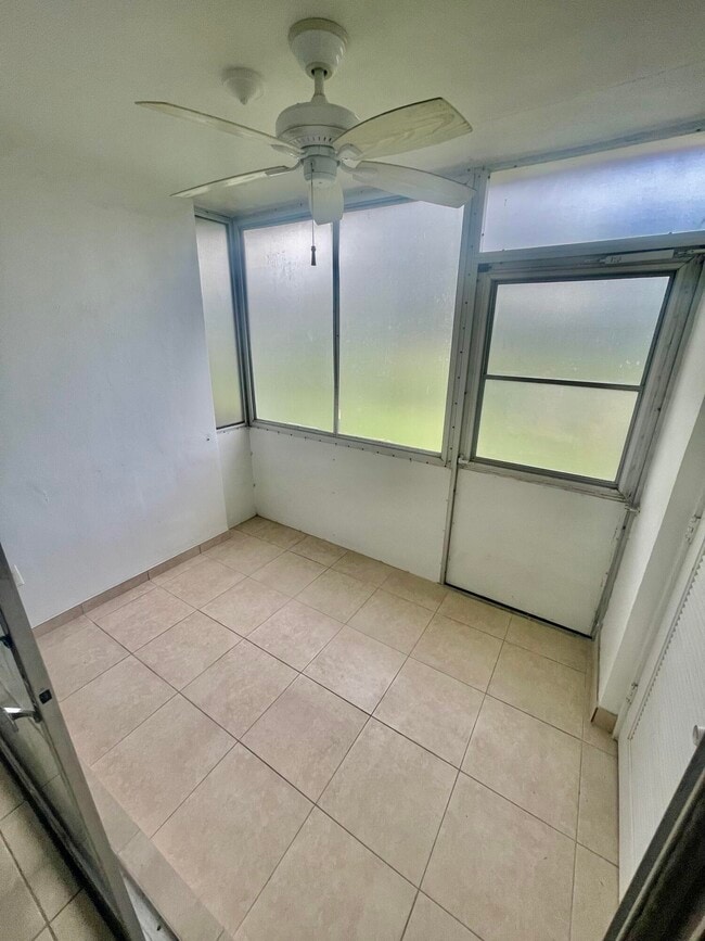 Building Photo - 2521 Emory Dr W