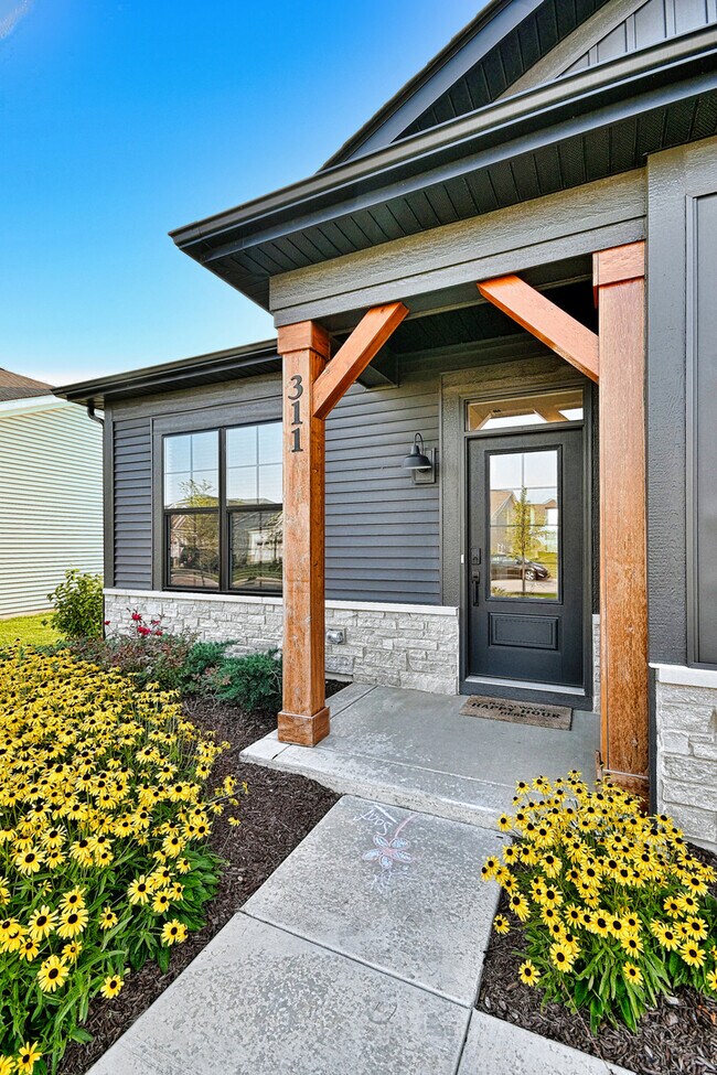 Building Photo - 311 Dennis Ln