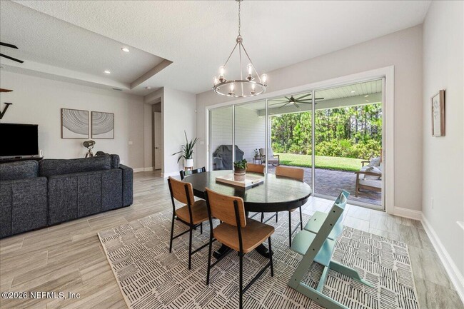 Building Photo - 10300 Silverbrook Trl