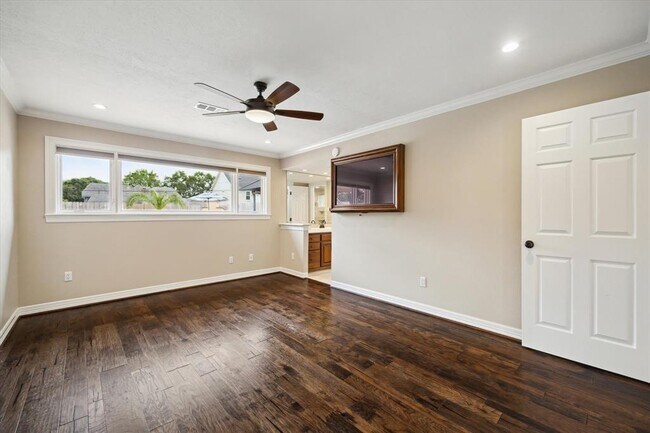 Building Photo - 1818 Arcadia Dr