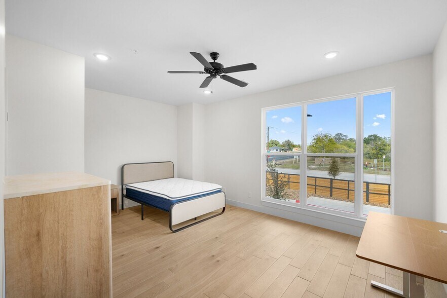 Building Photo - BRAND NEW 4 Bed/4 Bath Townhome Available for August Pre-Lease!