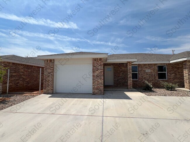 Primary Photo - 2125 Bobwhite Ct