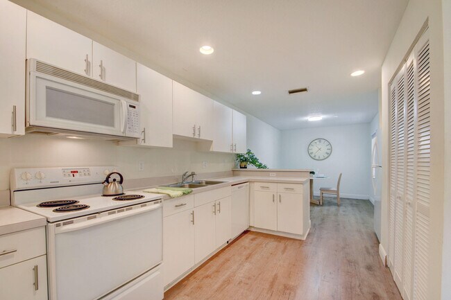 Building Photo - 12554 Westhampton Cir