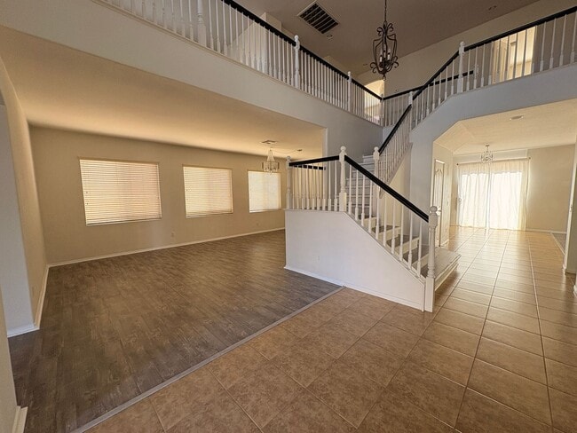 Building Photo - EASTVALE GREAT NEIGHBORHOOD- 4+2.5 EXECUTIVE HOME, QUIET NEIGHBORHOOD - AVAILABLE NOW!!! ONLY 2 C...