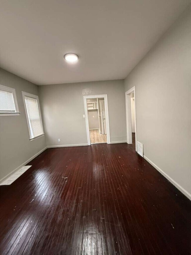 Building Photo - 13331 Strathmoor St