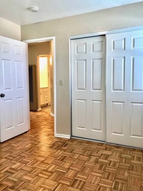 Building Photo - 3 bed 1.5 bath Townhouse in Richmond - AVA...