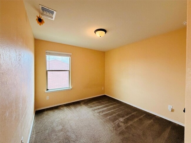 Building Photo - 1112 Strickling Dr