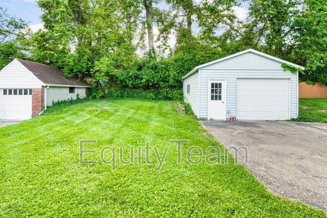 Building Photo - 6819 Elwynne Dr
