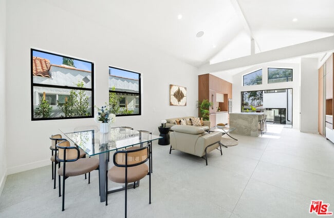 Building Photo - 8982 Norma Pl