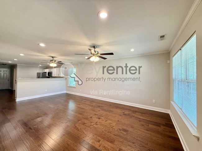 Building Photo - 2214 E 14th St