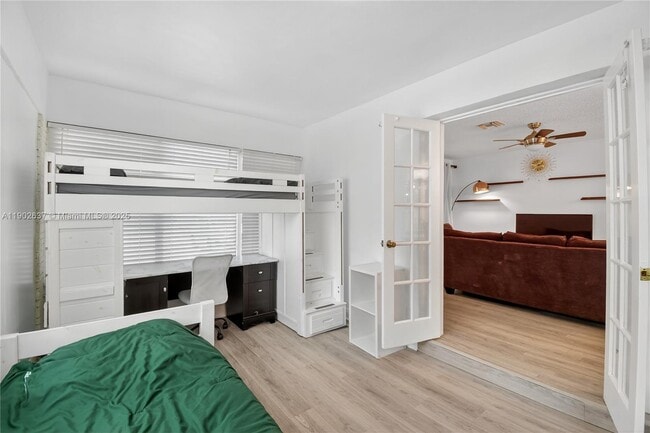 Building Photo - 554 NW 46th St