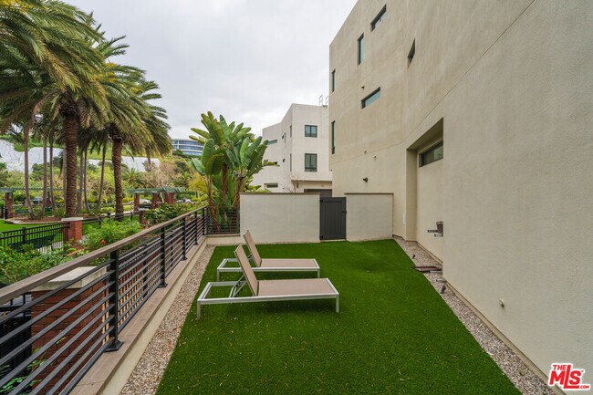 Building Photo - 12962 Discovery Crk