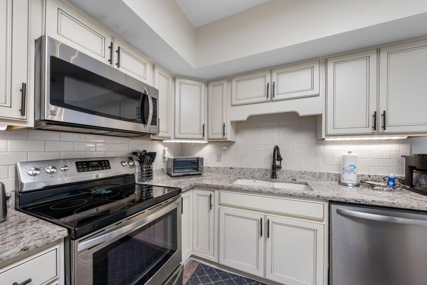 Building Photo - 24950 Perdido Beach Blvd