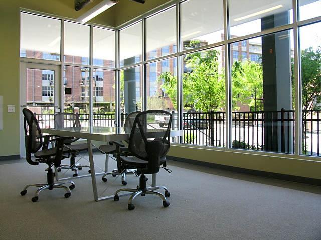 Building Photo - 620 Glen Iris Dr NE