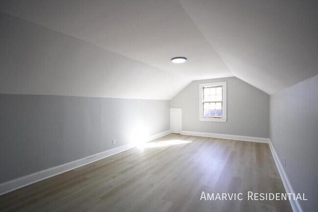 Building Photo - 1602 Waverly Ave