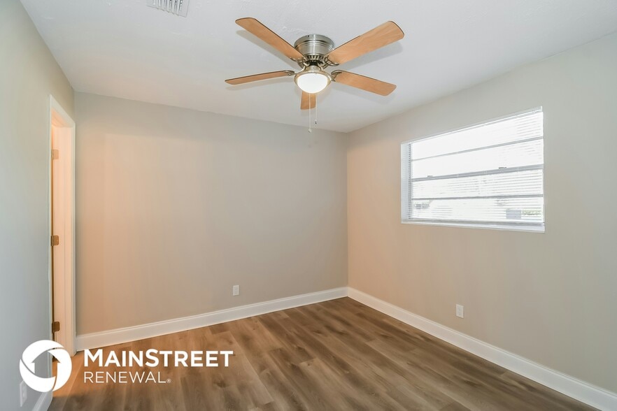 Building Photo - 9436 Gisborne Dr