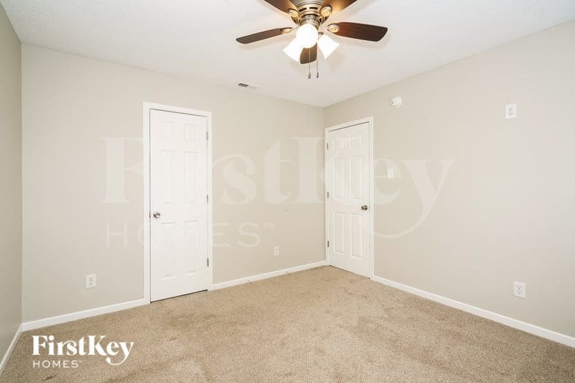 Building Photo - 6909 Maywood Cir