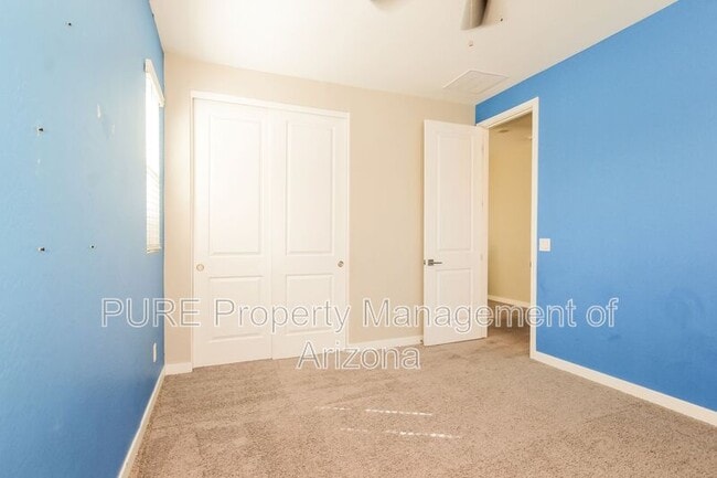 Building Photo - 852 W Park Ave