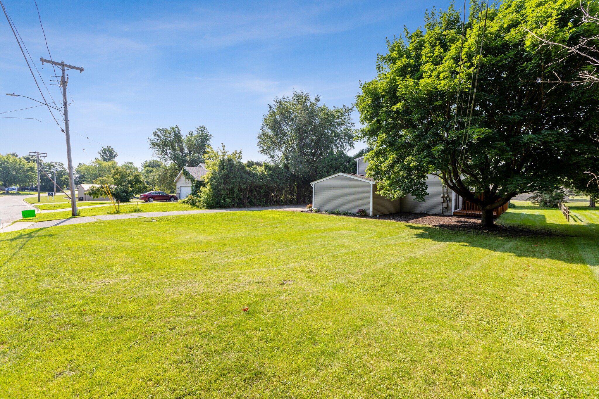 Very large front yard - 212 12th St