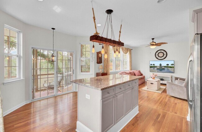 Building Photo - 1428 Bloomingdale Ln