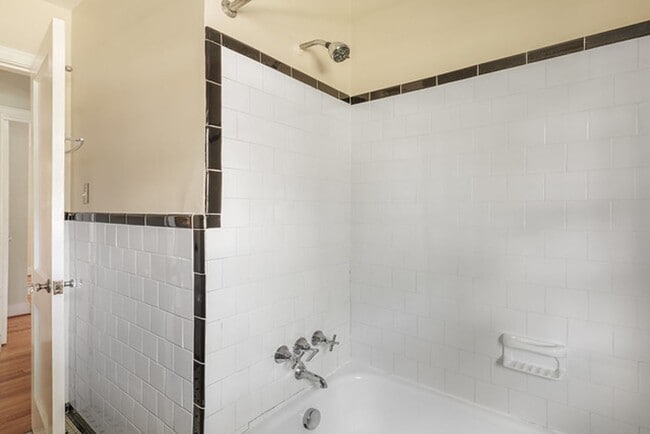 Building Photo - Great Home in the Near West End for Rent