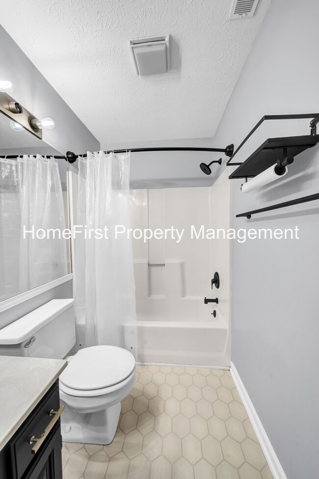 Building Photo - 420 Windfield Pl