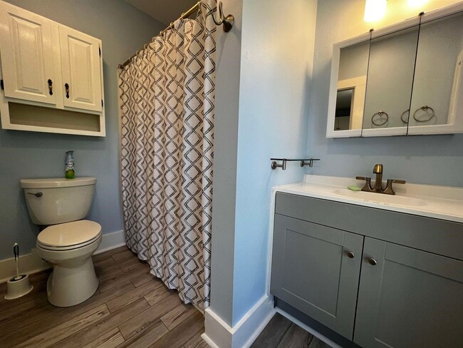 Building Photo - 9 Salem St