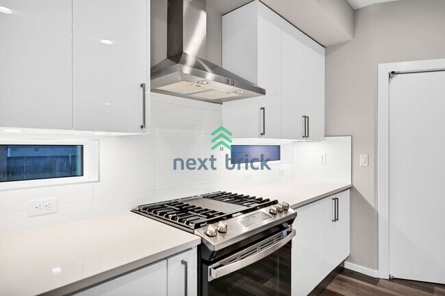 Building Photo - Stunning 4-Bed, 2.75-Bath Single-Family Home Ready for Rent!