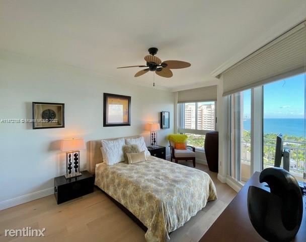 Building Photo - 3 br, 4.5 bath Condo - 799 Crandon Blvd Ap...