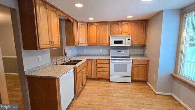 Building Photo - 5987 Clerkenwell Ct