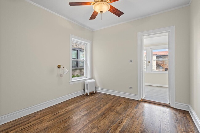 Building Photo - 2712 W Winnemac Ave