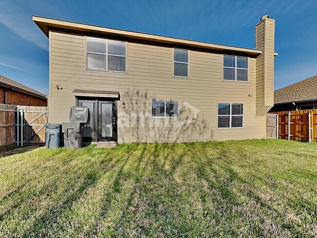 Building Photo - 937 Iona Dr