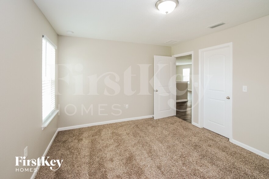 Building Photo - 3310 Hidden Meadows Ct