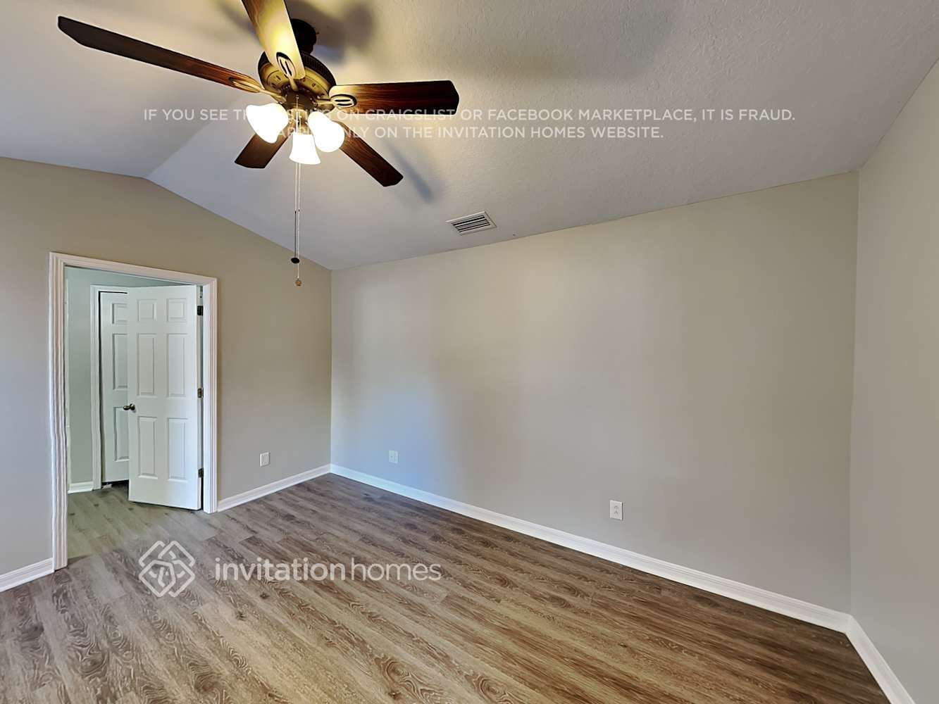 Building Photo - 10303 Lakeside Vista Dr